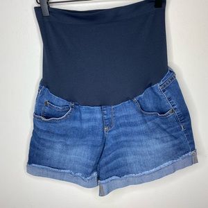 A.Glow Maternity Boyfriend Full Panel Jean Shorts Size 12